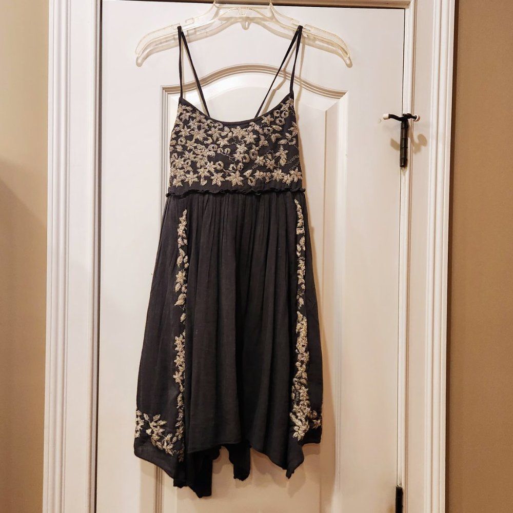 American Eagle Like New Cute Tie Back Sz S Navy Dress Embroidery